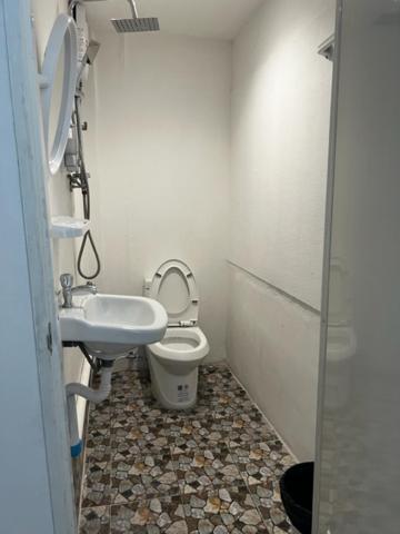 Owl'S Nest Suk 30 Hostel กรุงเทพมหานคร ภายนอก รูปภาพ